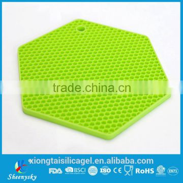 various shapes eco-friendly nontoxic kitchenware silicon mat