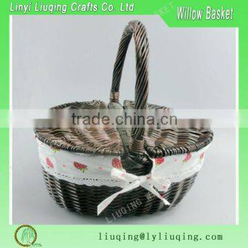 Liuqing wicker picnic basket with folk, knife, mug and plate, for 4 person use