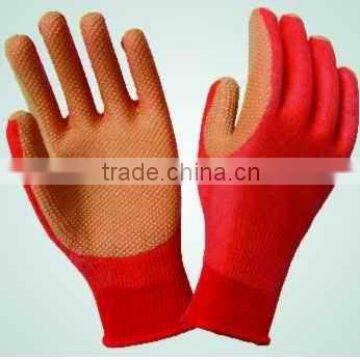 Rubber gardening gloves