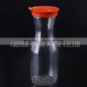 Top high quality 700ML plastic carafe bottle