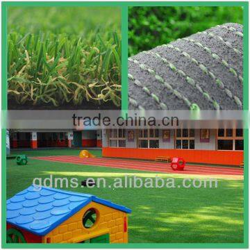 Durable synthetic grass for square floor cushions