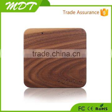 Newesrt unique design excellent electrical gift 2600mah wood mobile phone power bank