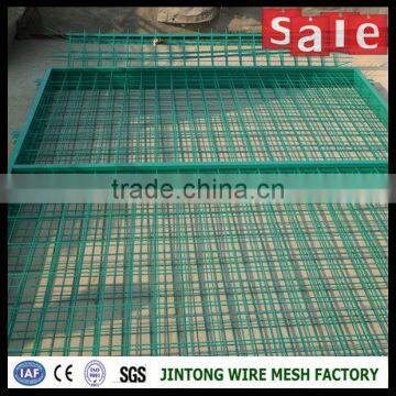 Cheap !!! Security Pvc Coated Curved Welded Wire Mesh Fence photo-3