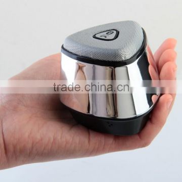 Auto-reconnection and low-voltage alarmmini bluetooth speaker with led light