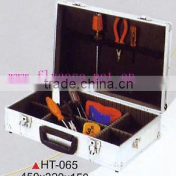 Aluminum100% sale service practical hot sale metal tool case made in China