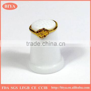 white ceramics porcelain ceramic thimble set or hand ring high-end unique jewelry holder