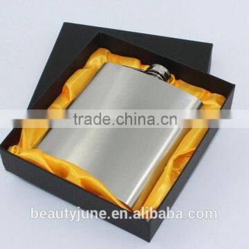 FDA wholesale flask liquor 18oz stainless steel hip flask gift set for wedding gifts factory