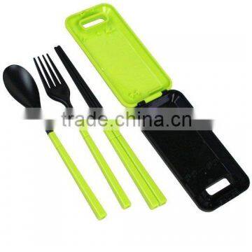 Practical 3 Pieces Pack Green Plastic Kitchenware Kid's Flatware Sets photo-3