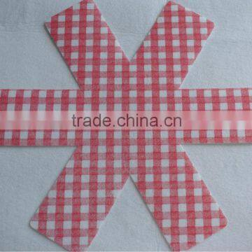 Non-slip heat resistant nonwoven fabric fry pan protector