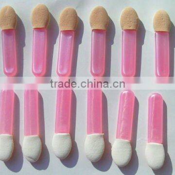 Disposable cosmetic brush