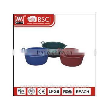 plastic basin w/handles