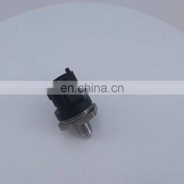 0261545074 Fuel Rail Pressure Sensor For Mazda L807-18-211