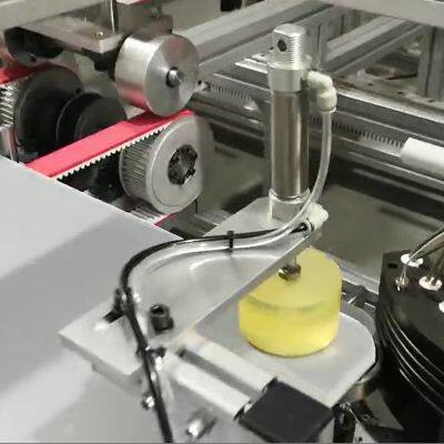 Машина для герметичного сварки белой гофрированной пластиковой пластины из полипропилена с гофрами глубиной 10 мм