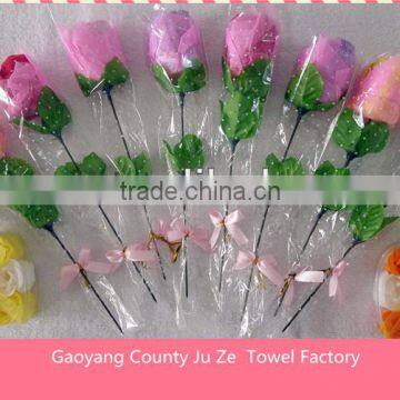 rose flower shaped towel cake