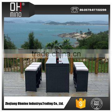 Rattan portable bar table and chairs design hot sale
