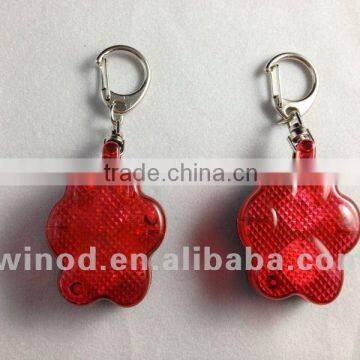 Aliexpress to gift items low cost paw-shaped funny flashlight keychain