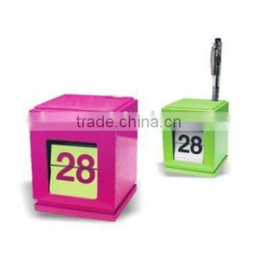 The new design lovely pen vase clock