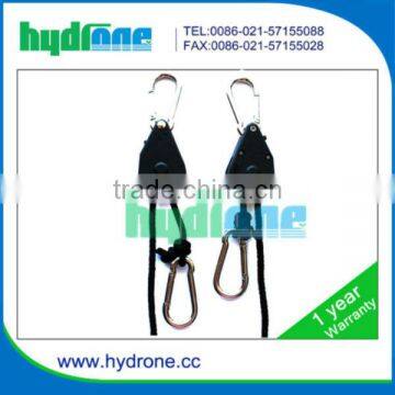 reflector hanger