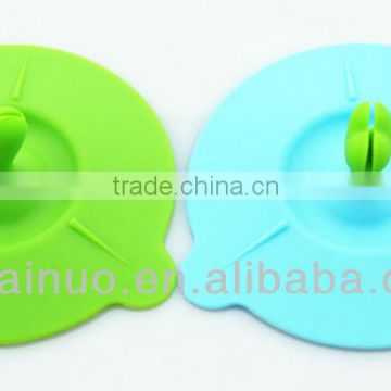 OEM /ODM Heart shape handle Silicone Cup lids with Spoons