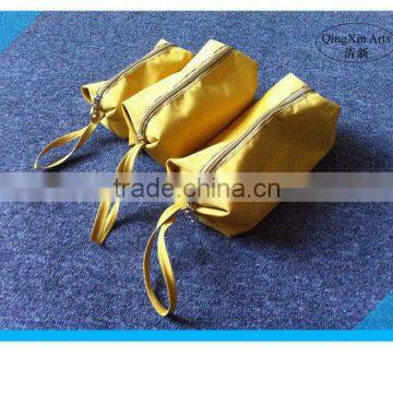 2015 OEM production solid yellow set polyester cosmetic bag with soft loop