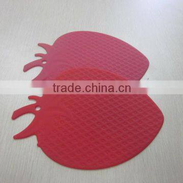 Strawberry shaped silicone mat