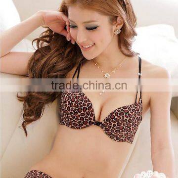 Low Price Wholesale Girl Front Closure Bra and Panties photo-3