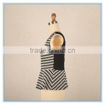 Elegant Ladies Modern Check Sleeveless Blouse Design With Jewel Neck Designs Flounce Hem photo-2