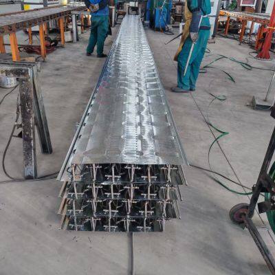 Cost-saving Steel Decking With Reinforced Truss Paving, Eliminating the Need for Concrete Pouring for the Roof Floor. photo-5