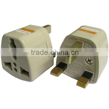 Shenzhen Wholesales Plug Adapter, Travel Power Adaptor with UK Socket Plug