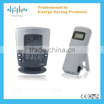 Professional current weather station with digital wireless remote sensor