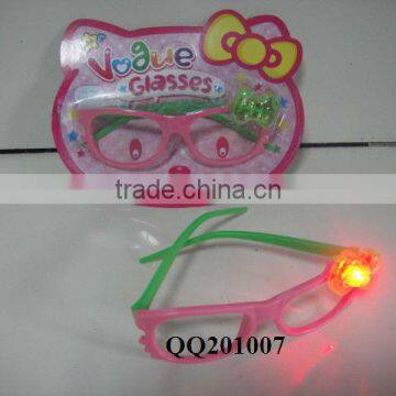 Lovely plastic toy glasses