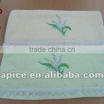 beautiful lace embroidered towel set