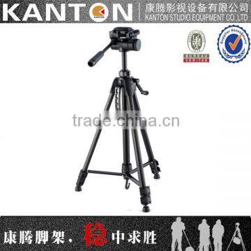Professional light-duty stable Tripod for camera digital slr