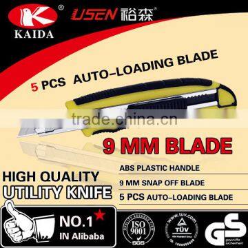 Plastic with rubber grip handle 5pcs 9mm Blade Utility Cutter Knife