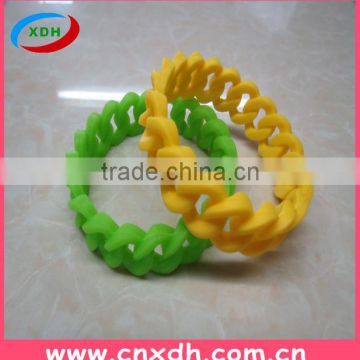 Personalized Cheap Silicone Chain Bracelet