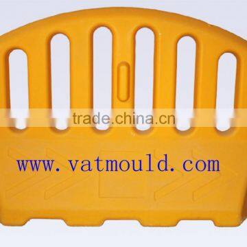 2015 New Style Fast Production Speed Professional Manufacturer Road Traffic Barrier Blow Mould