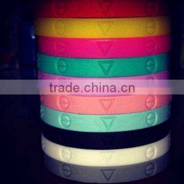 fashion silicone wristband unluxury love bracelet