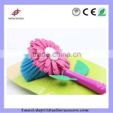 Good Quality New Material Handheld Dish Brush photo-3