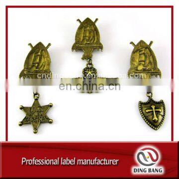 Realibale OEM Custom Made Metal Tag Type And Military Cluth Type Metal Collective Souvenir Old Style Bronze Ancient Badge