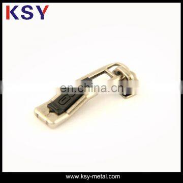New Designed Gold Colour Zipper Puller Metal for Shirt