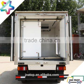 Multi-temperature Refrigerated Truck Light Duty NPR Chassis Ice Cream Yogurt Reefer Truck