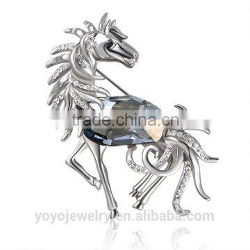 latest white gold plated crystal alloy brooch jewelry with horse design