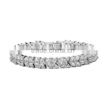 Luxurious Platinum Plated Bridal Bracelet Sparkling White for Women High Quality With AAA+ Cubic Zircon