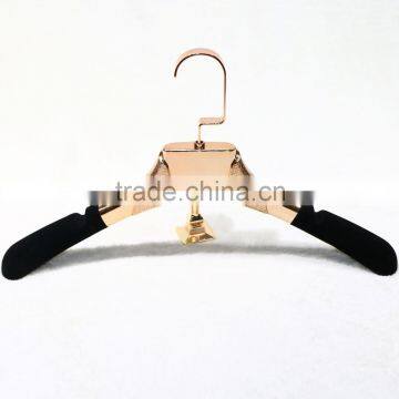 High End Velvet Covered Shoulder Plastic Hanger for Whole Sale