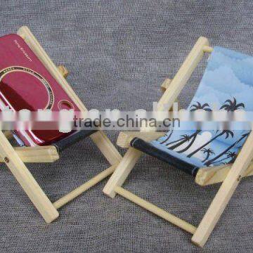 Beach chair shape phone holder