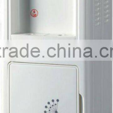Vertical hot and cold water dispenser