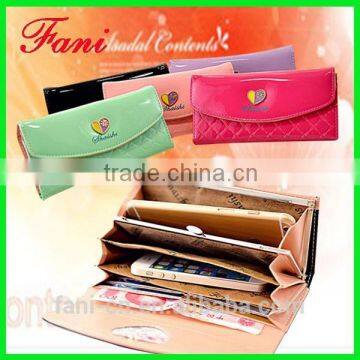 Fancy and fashion genuine leather wallet with chain strap design for human