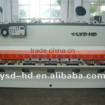 Hydraulic metal sheet guillotine shearing machine