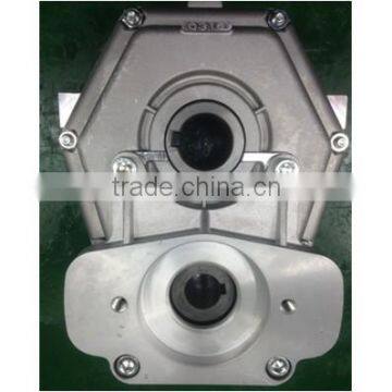 Reduction gearbox 96001, same function with RD52 SAE A flange