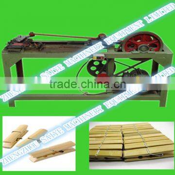 Bamboo clothes-pin molding machine